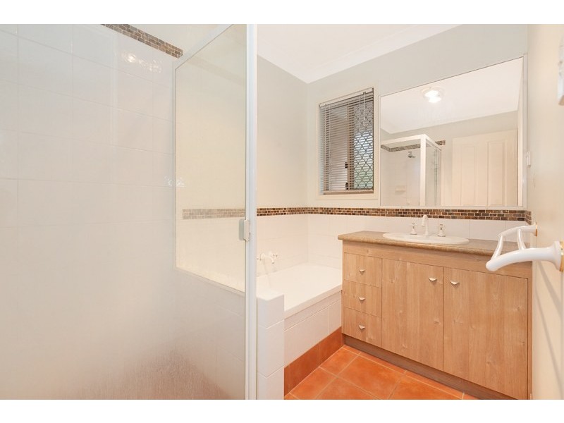 3 Taradale Close, Moggill QLD 4070