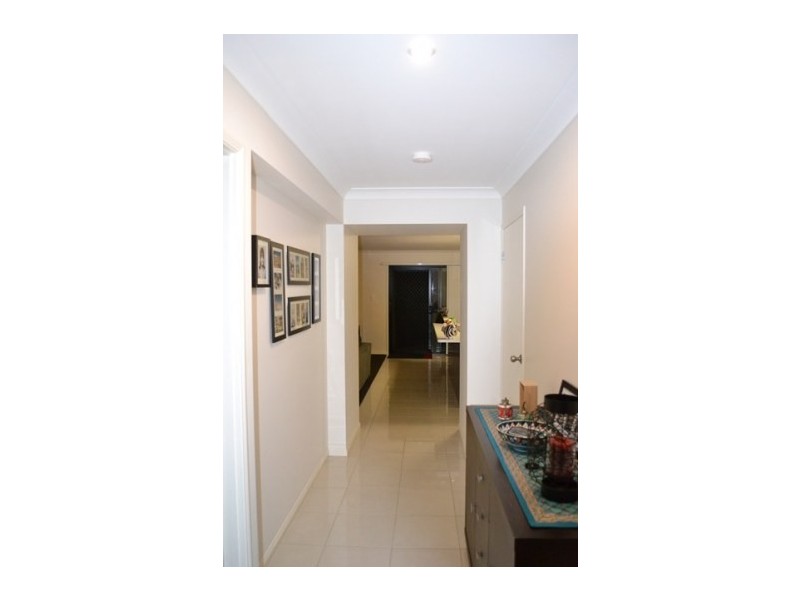 24 Kakadu Court, North Lakes QLD 4509