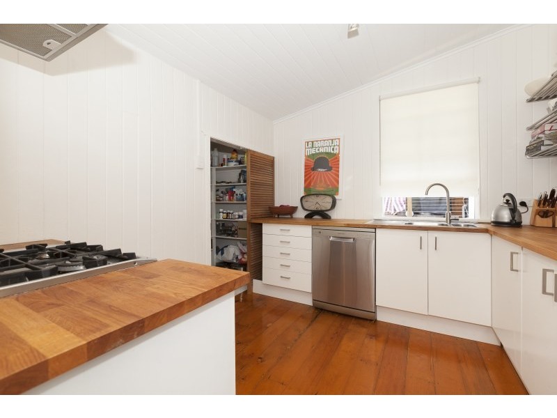 8 Ella Street, Red Hill QLD 4059