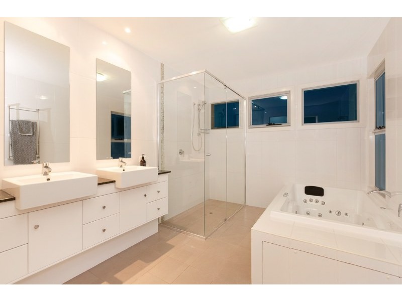 24 Nunkeri Place, The Gap QLD 4061