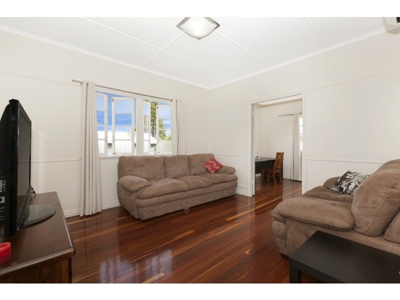 5 Perrett Street, Bundamba QLD 4304