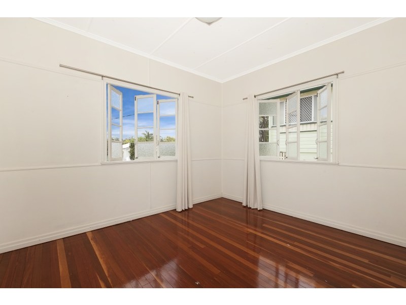 5 Perrett Street, Bundamba QLD 4304