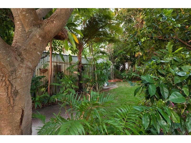 5 Hutchinson Street, Woorim QLD 4507