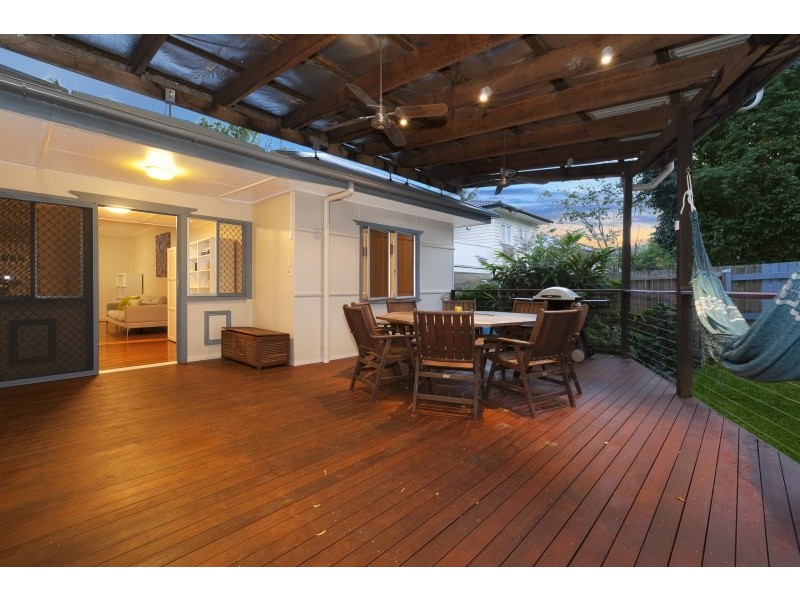 64 Heliopolis Parade, Mitchelton QLD 4053