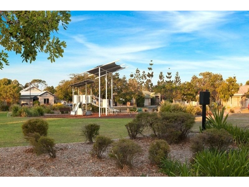 10 Monaghan Crescent, North Lakes QLD 4509