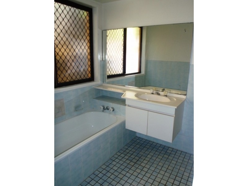 1 O’quinn Street, Nudgee Beach QLD 4014