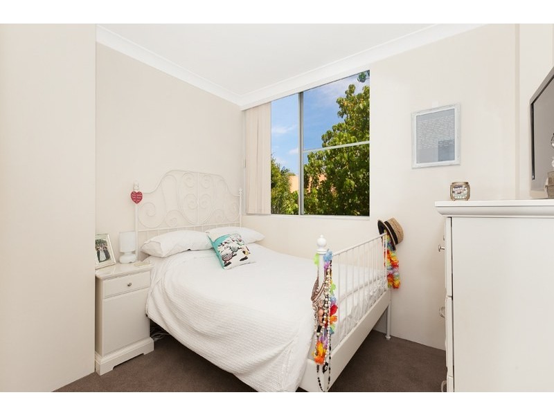 8/15 Aberleigh Road, Herston QLD 4006