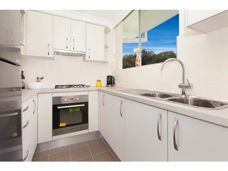 8/15 Aberleigh Road, Herston QLD 4006