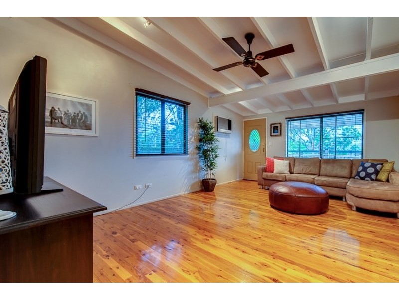 21 Wandearah Crescent, Ferny Hills QLD 4055