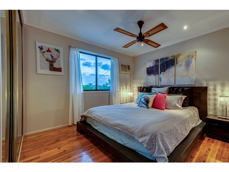 21 Wandearah Crescent, Ferny Hills QLD 4055