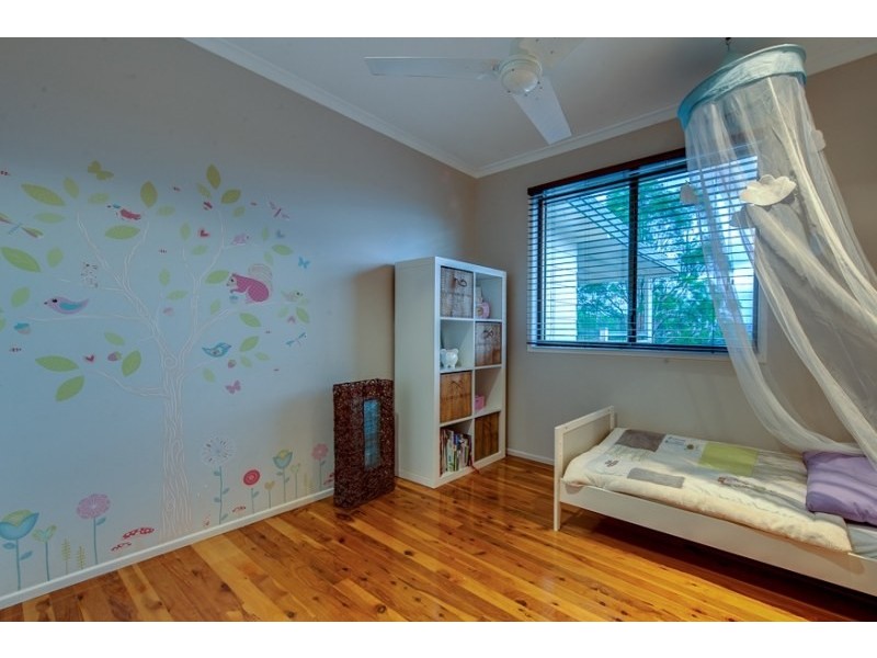 21 Wandearah Crescent, Ferny Hills QLD 4055