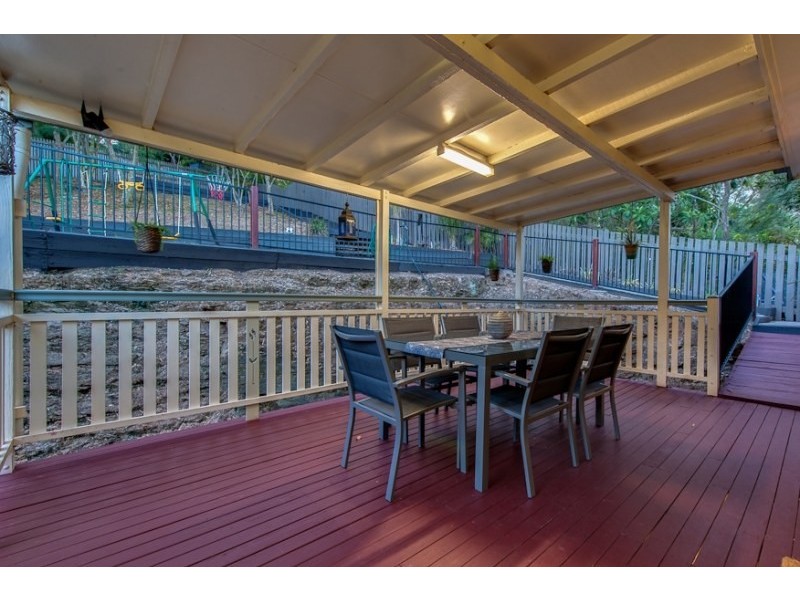 21 Wandearah Crescent, Ferny Hills QLD 4055