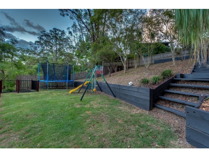 21 Wandearah Crescent, Ferny Hills QLD 4055