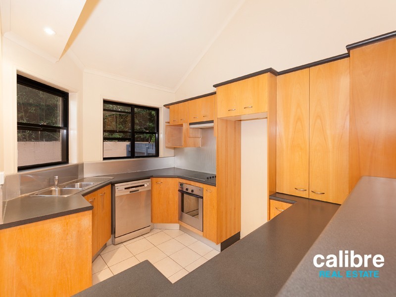 2/22 Manchester Terrace, Taringa QLD 4068