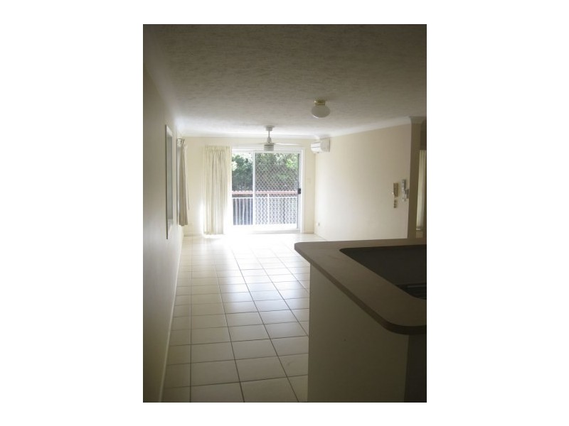 2/9 Walsh Street, Milton QLD 4064