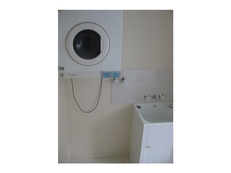 2/9 Walsh Street, Milton QLD 4064