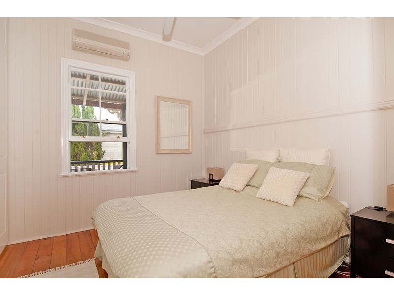 84 Gordon Street, Gordon Park QLD 4031