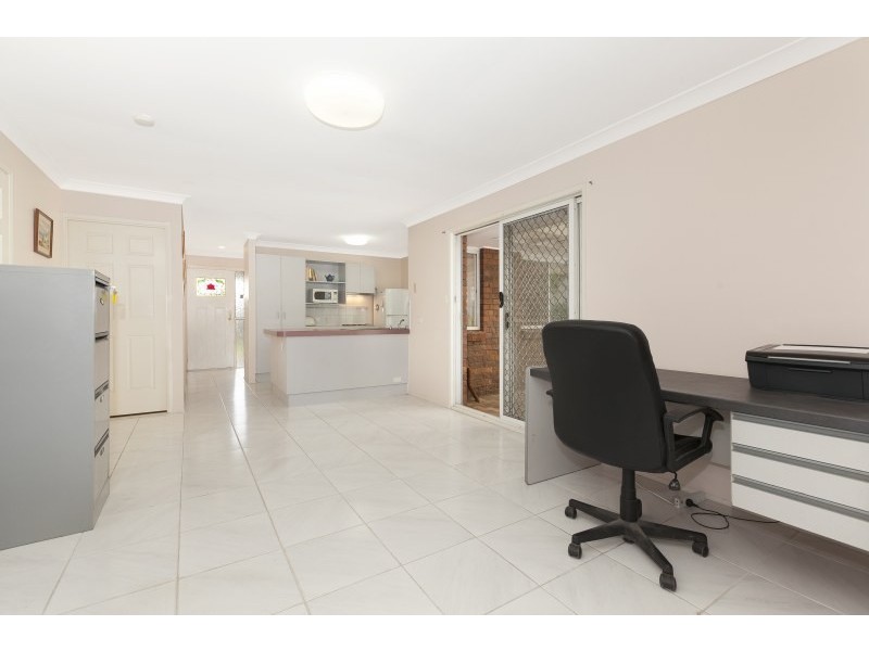 144 Emerald Drive, Regents Park QLD 4118