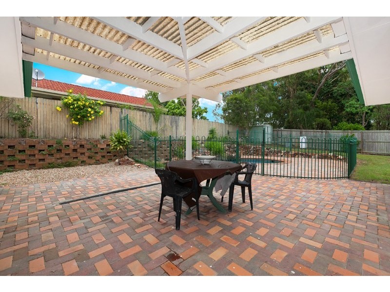 144 Emerald Drive, Regents Park QLD 4118