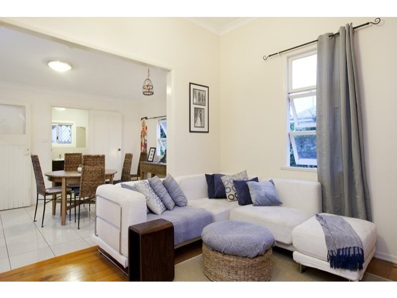 25 Albert Street, Woolloongabba QLD 4102