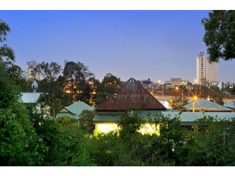 25 Albert Street, Woolloongabba QLD 4102