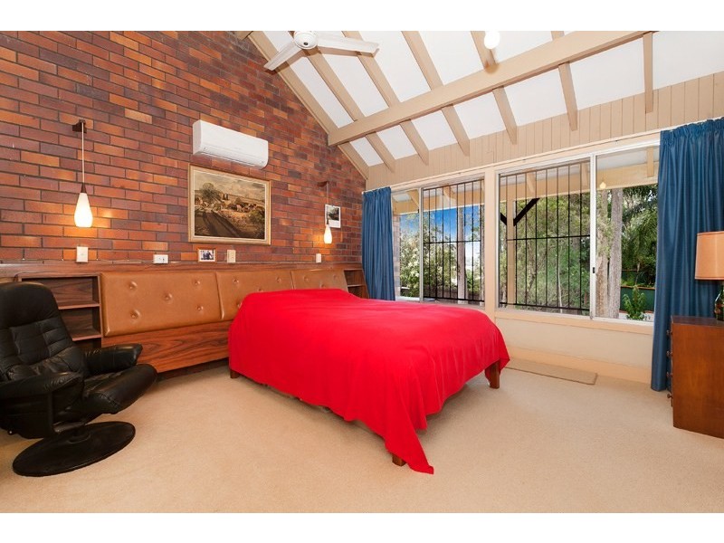 6 MacArthur Court, Mount Ommaney QLD 4074