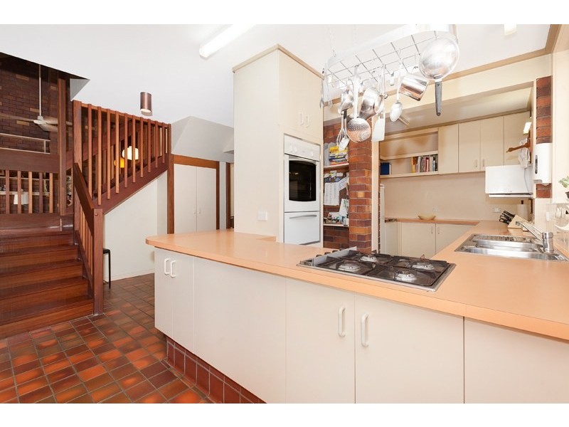 6 MacArthur Court, Mount Ommaney QLD 4074