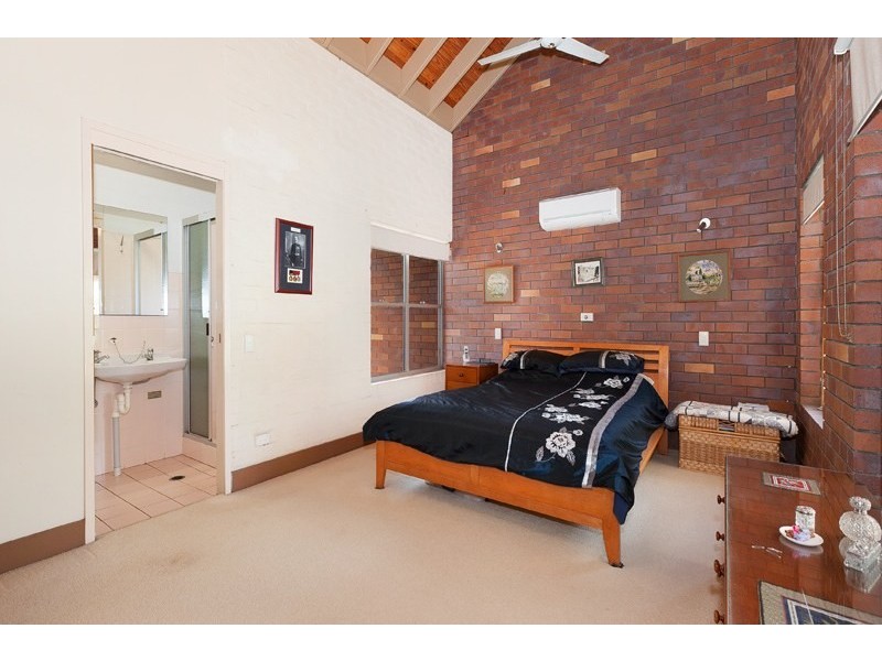 6 MacArthur Court, Mount Ommaney QLD 4074