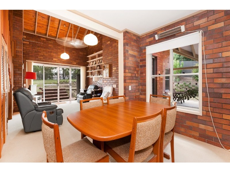 6 MacArthur Court, Mount Ommaney QLD 4074