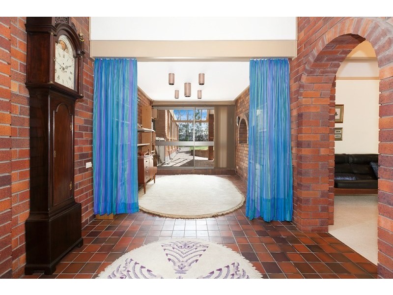 6 MacArthur Court, Mount Ommaney QLD 4074