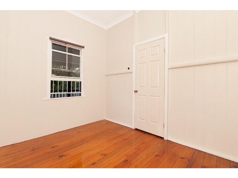 39 Barwood Street, Newmarket QLD 4051