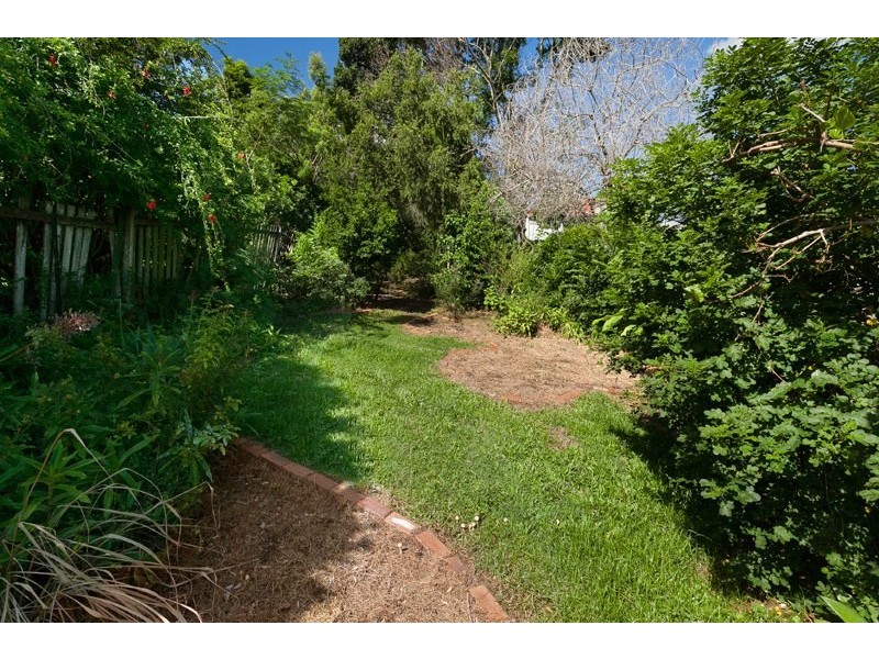 39 Barwood Street, Newmarket QLD 4051