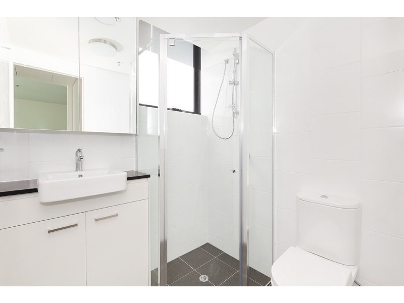 18 Thorn Street, Kangaroo Point QLD 4169