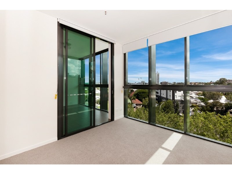 18 Thorn Street, Kangaroo Point QLD 4169