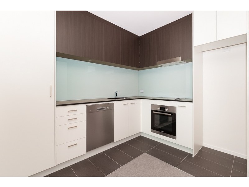 18 Thorn Street, Kangaroo Point QLD 4169