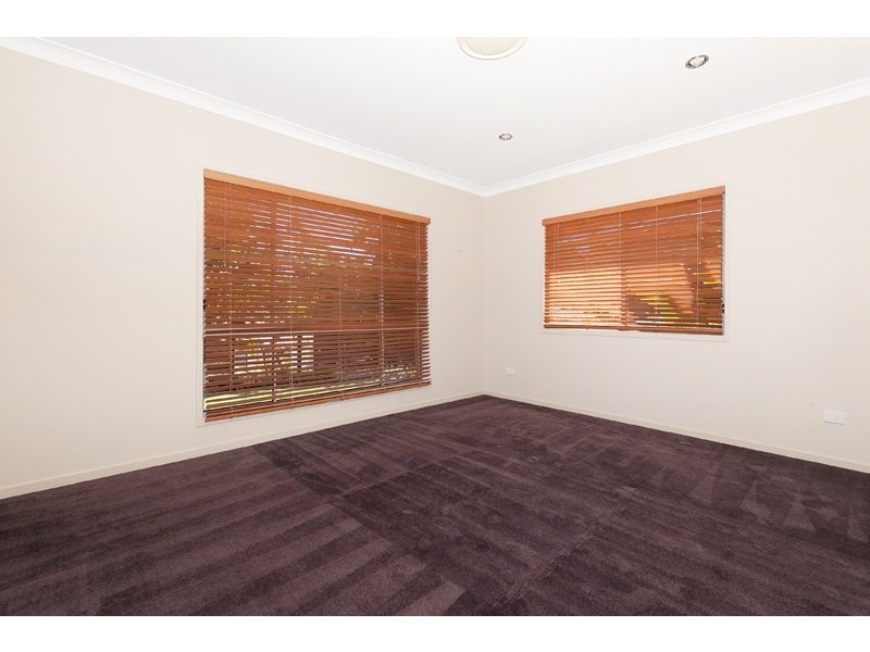 7 Corymbia Crescent, Anstead QLD 4070