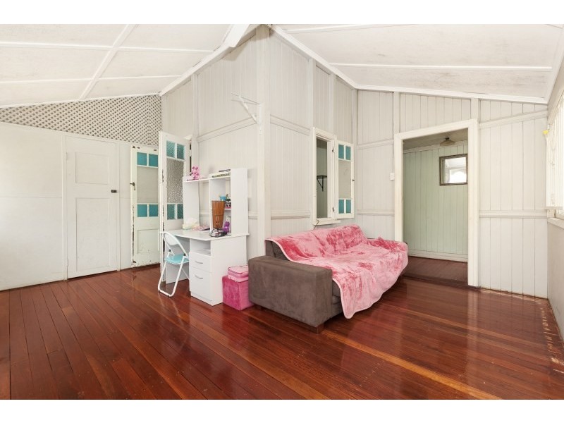 15 Blackburn Street, Moorooka QLD 4105