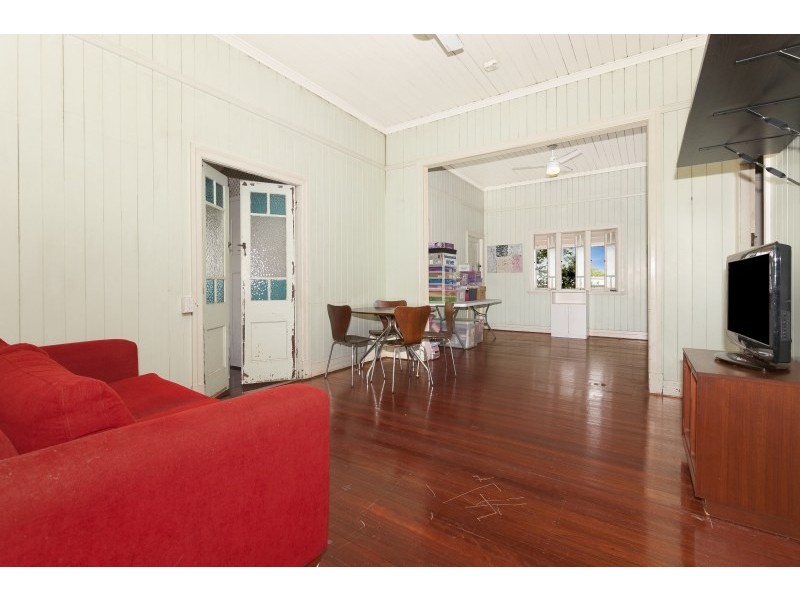 15 Blackburn Street, Moorooka QLD 4105