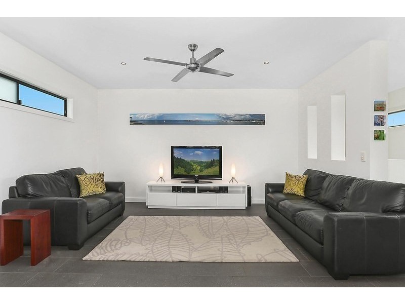 100 Sibley Road, Wynnum West QLD 4178