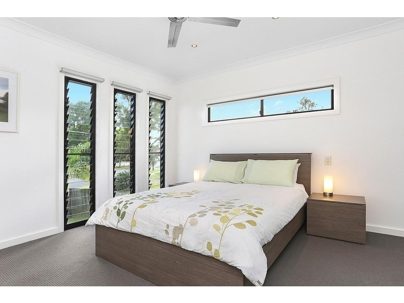 100 Sibley Road, Wynnum West QLD 4178