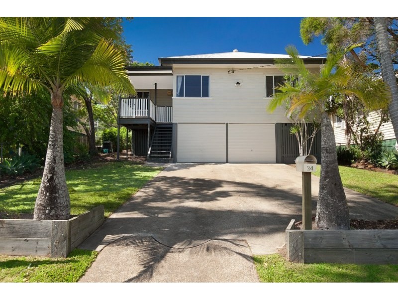 24 Long Street, Camp Hill QLD 4152