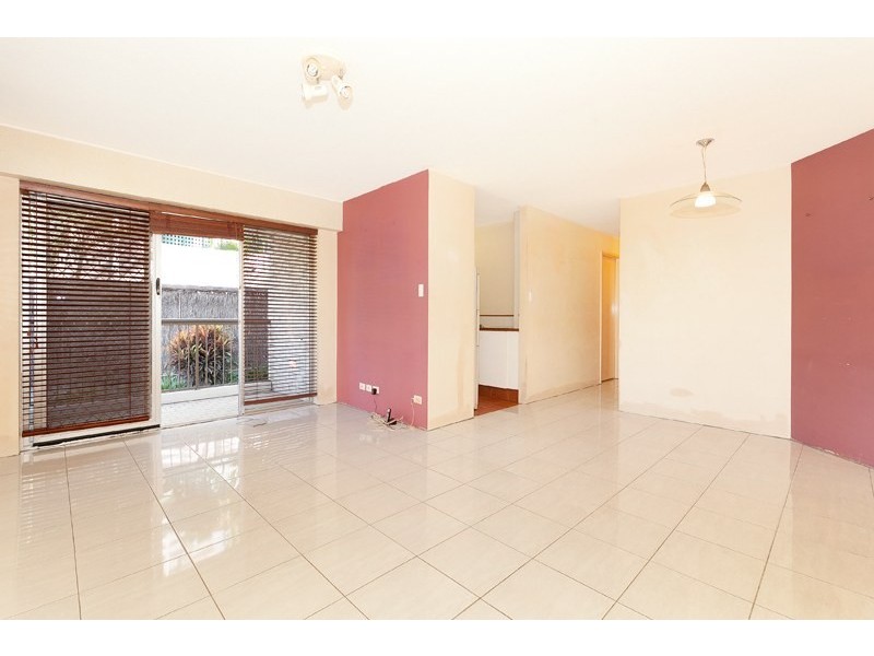 2/28 Beach Parade, Surfers Paradise QLD 4217