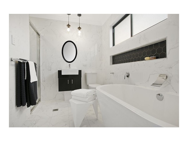 65B Cedar Street, Greenslopes QLD 4120