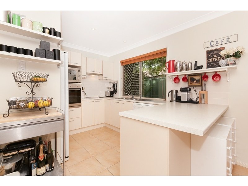 4 Palm Court, Bellbowrie QLD 4070