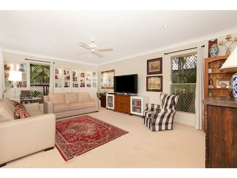 4 Palm Court, Bellbowrie QLD 4070