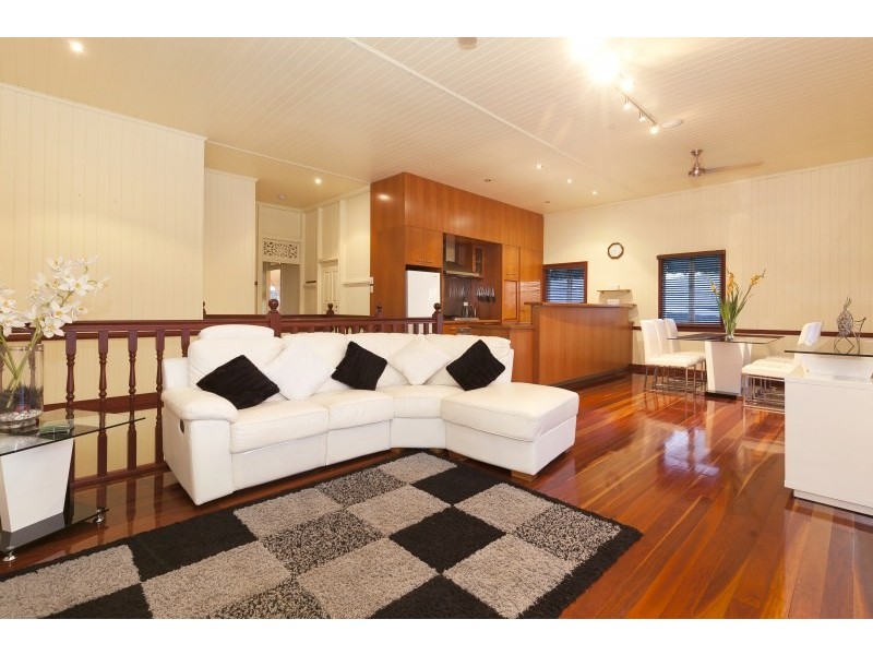 27 Newbery Street, Newmarket QLD 4051