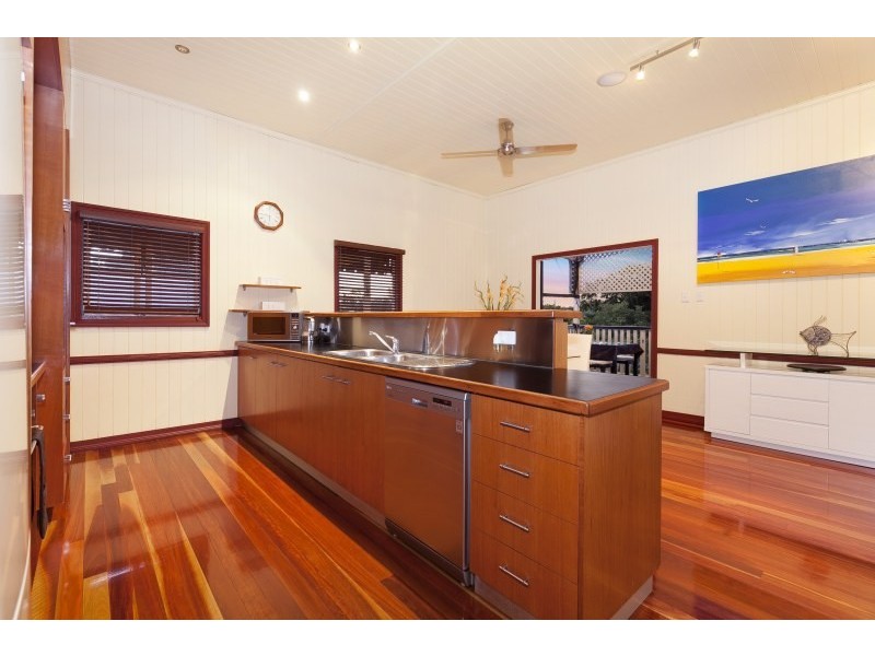 27 Newbery Street, Newmarket QLD 4051