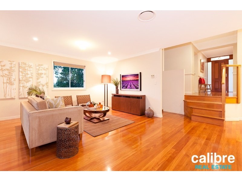 9 View Parade, Ashgrove QLD 4060