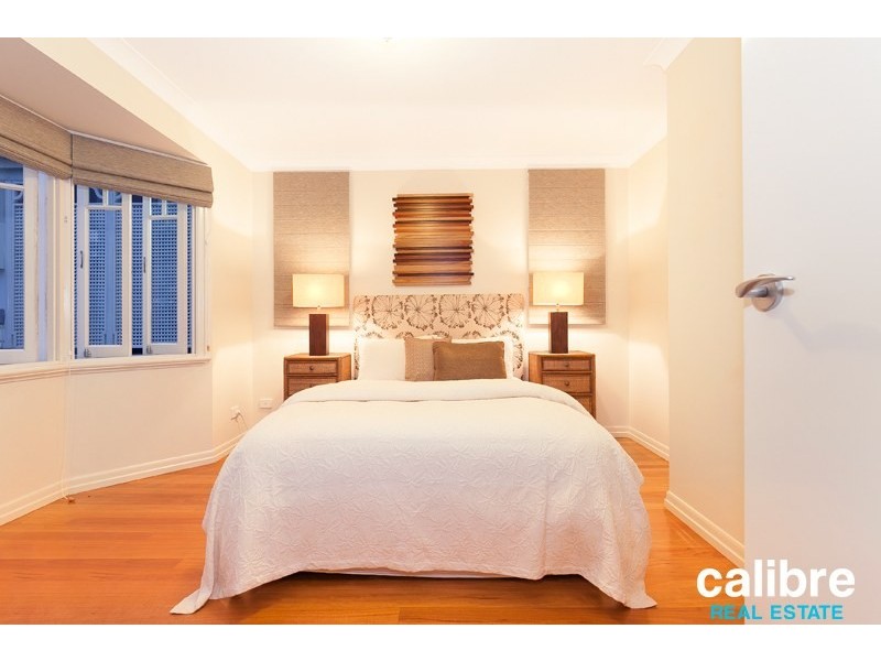 9 View Parade, Ashgrove QLD 4060