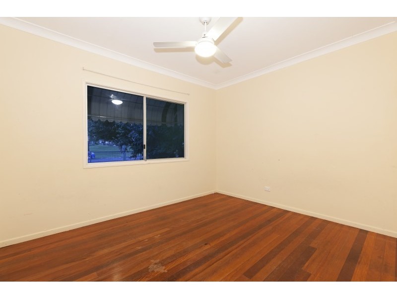 27 Kiama Street, Wavell Heights QLD 4012